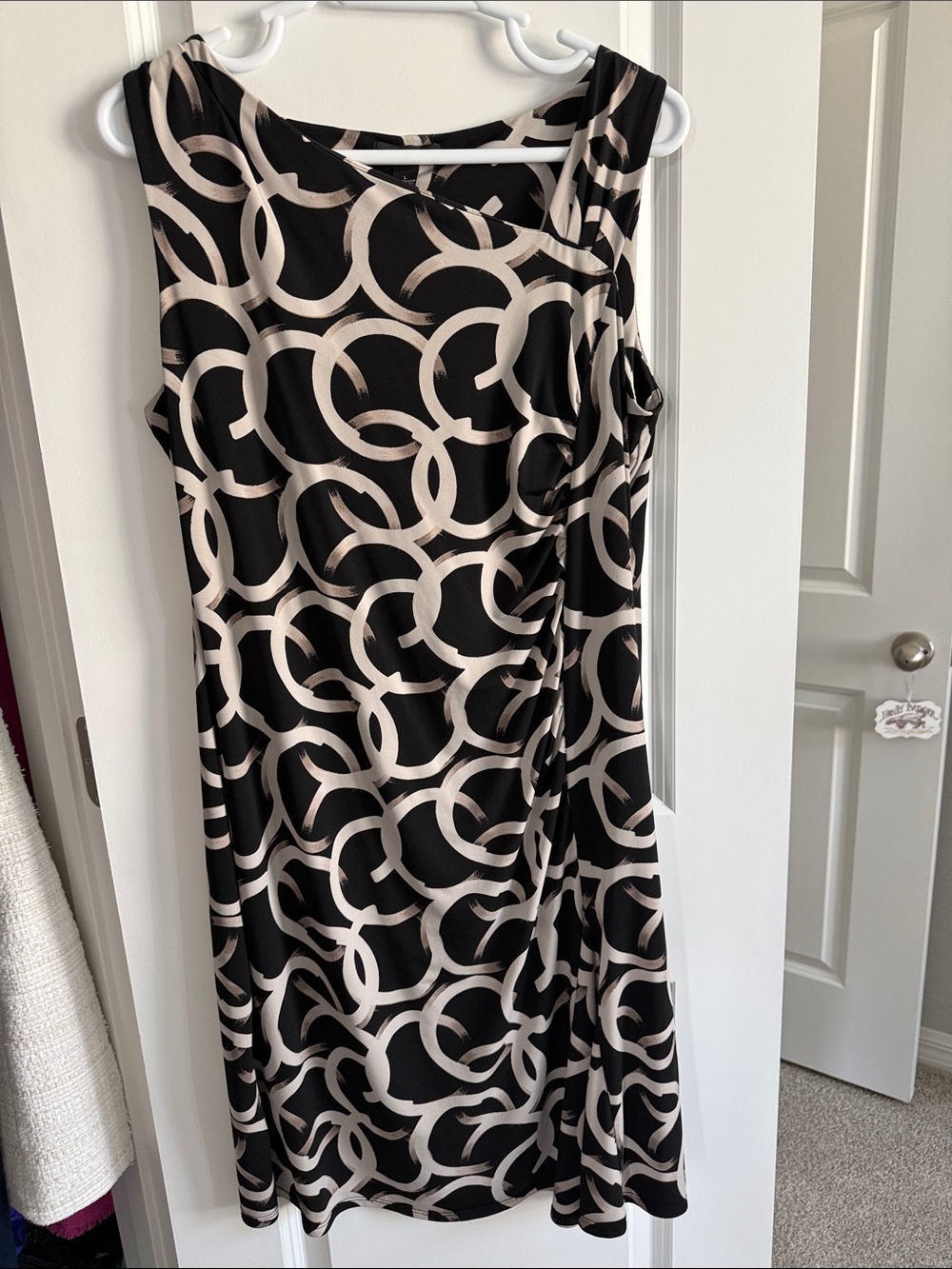 Alfani Women’s Sleeveless Black & Cream Circle-Print Dress